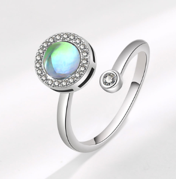 Chic Spin Ring for Trendy Women